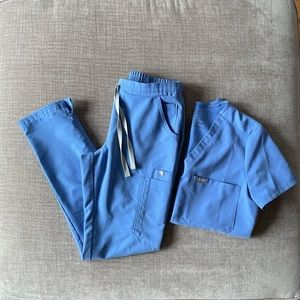 FIGS Ceil Blue Set: XS Catarina top, XS Yola Skinny Pants